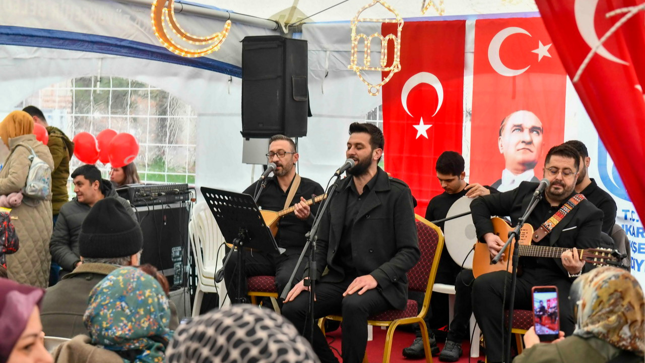 Ankara'da Hacı Baryram-ı Veli Camisi'nde Ramazan etkinlikleri ilgiyle sürüyor