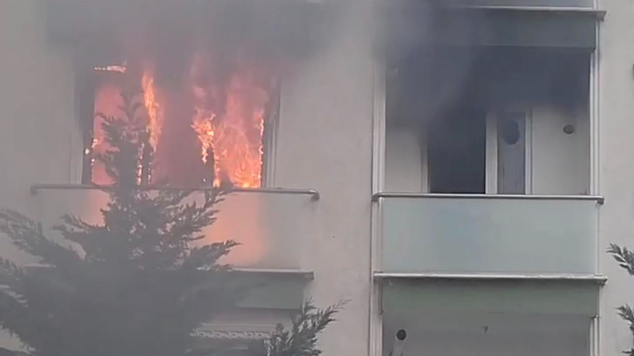 İstanbul'da can pazarı! Alevlerin sardığı binada mahsur kaldılar