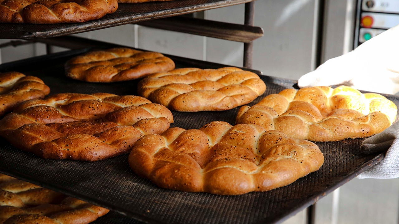 Ankara'da Halk Ekmek Mobil Fırın ile yerinde pide üretimi Şentepe'de