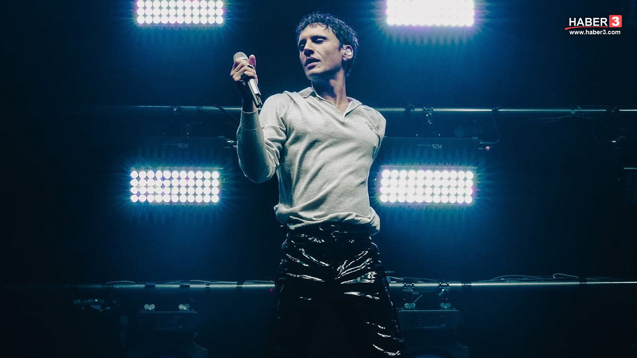 Uyuşturucu soruşturmasında bir gözaltı daha; Şarkıcı Edis havalimanında gözaltına alındı