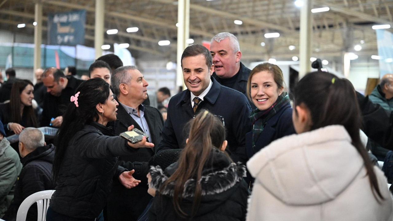 Balıkesir Büyükşehir Belediye Başkanı Ahmet Akın Susurluklu hemşehrileriyle aynı sofrada buluştu