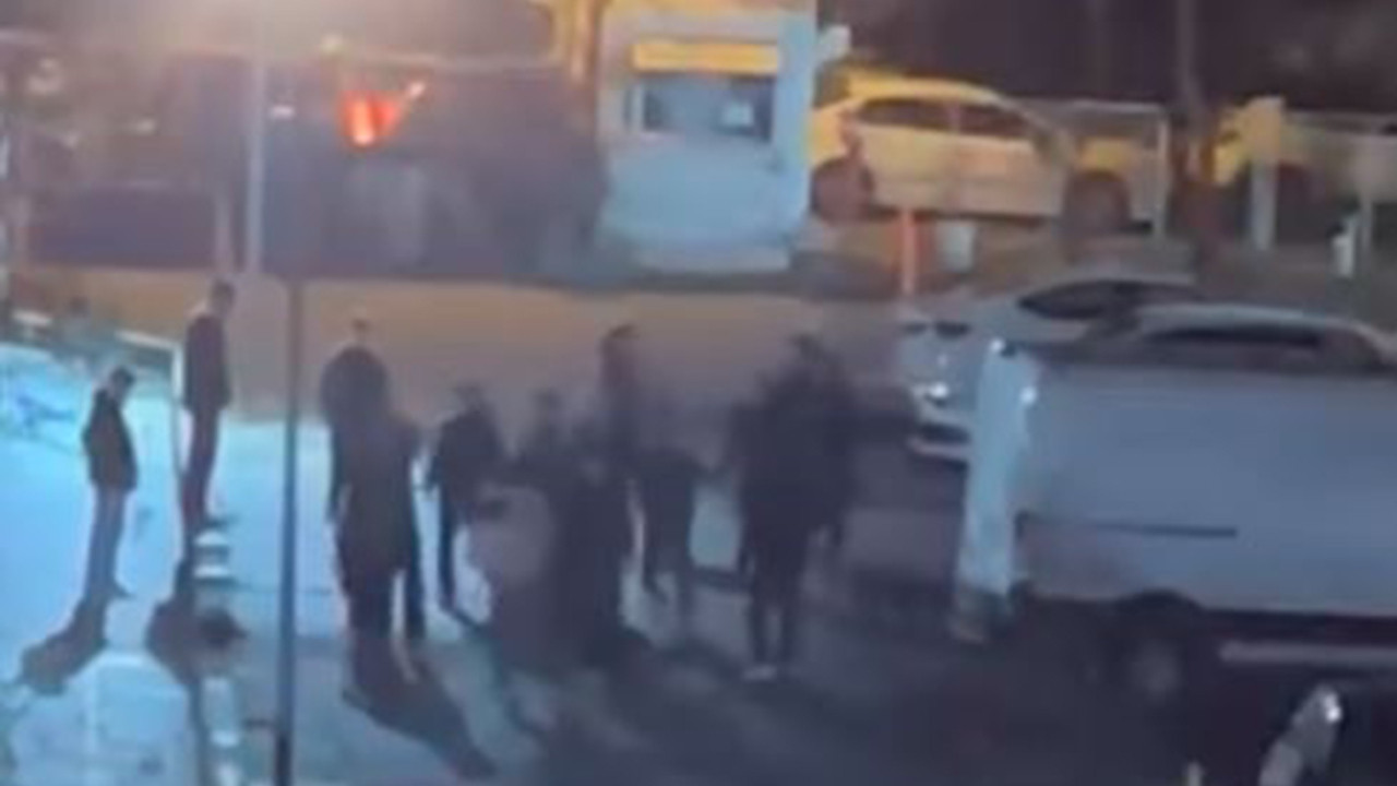 İstanbul'da tekme tokat meydan muharebesi kamerada