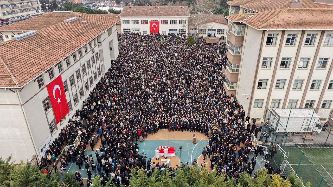 Türkiye'yi sarsan cinayete yayın yasağı! Fatma öğretmen gözyaşlarıyla uğurlandı
