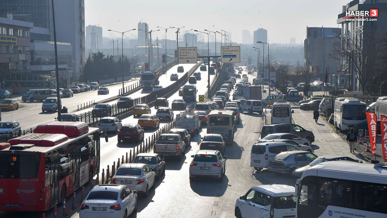 Trafikte yeni dönem... Hız sınırlarında yüzde 10'luk tölerans kalktı, rekor cezalar yürürlükte!