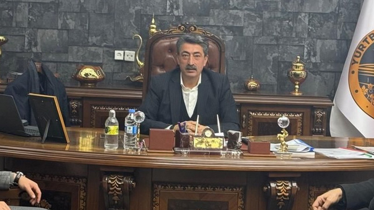 Yüzde 52 oyla seçilmişti... AK Partili Belediye Başkanı AK Parti'den istifa etti