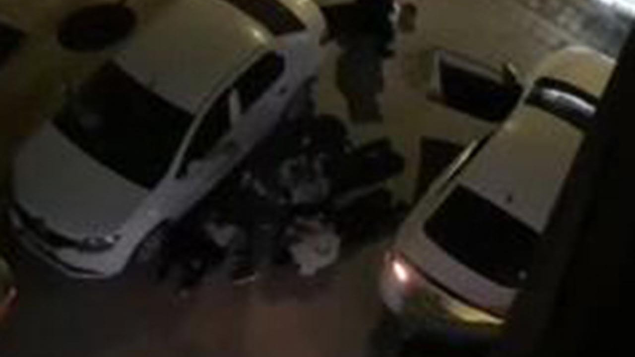 İstanbul'da sokakta uyuşturucu satan torbacılara suçüstü!