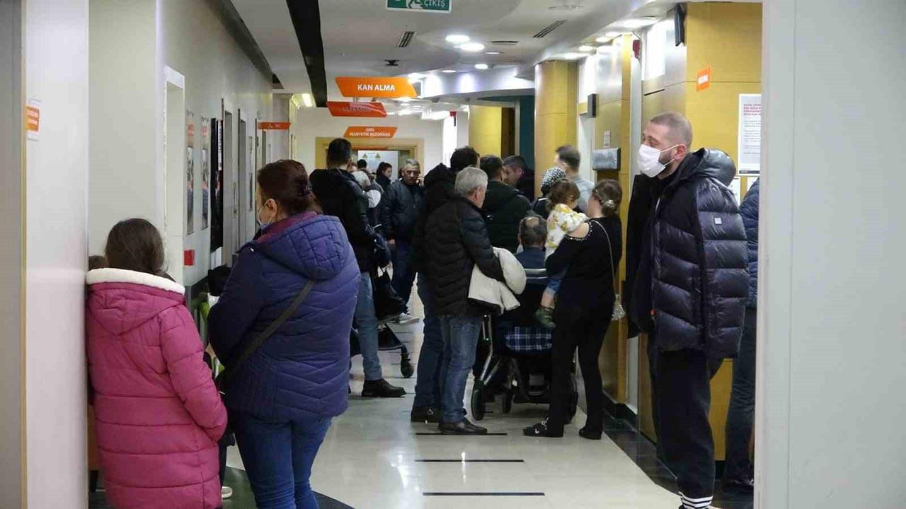 Bu belirtiler varsa dikkat! Kış aylarının kabusu olan virüs yeniden hortladı