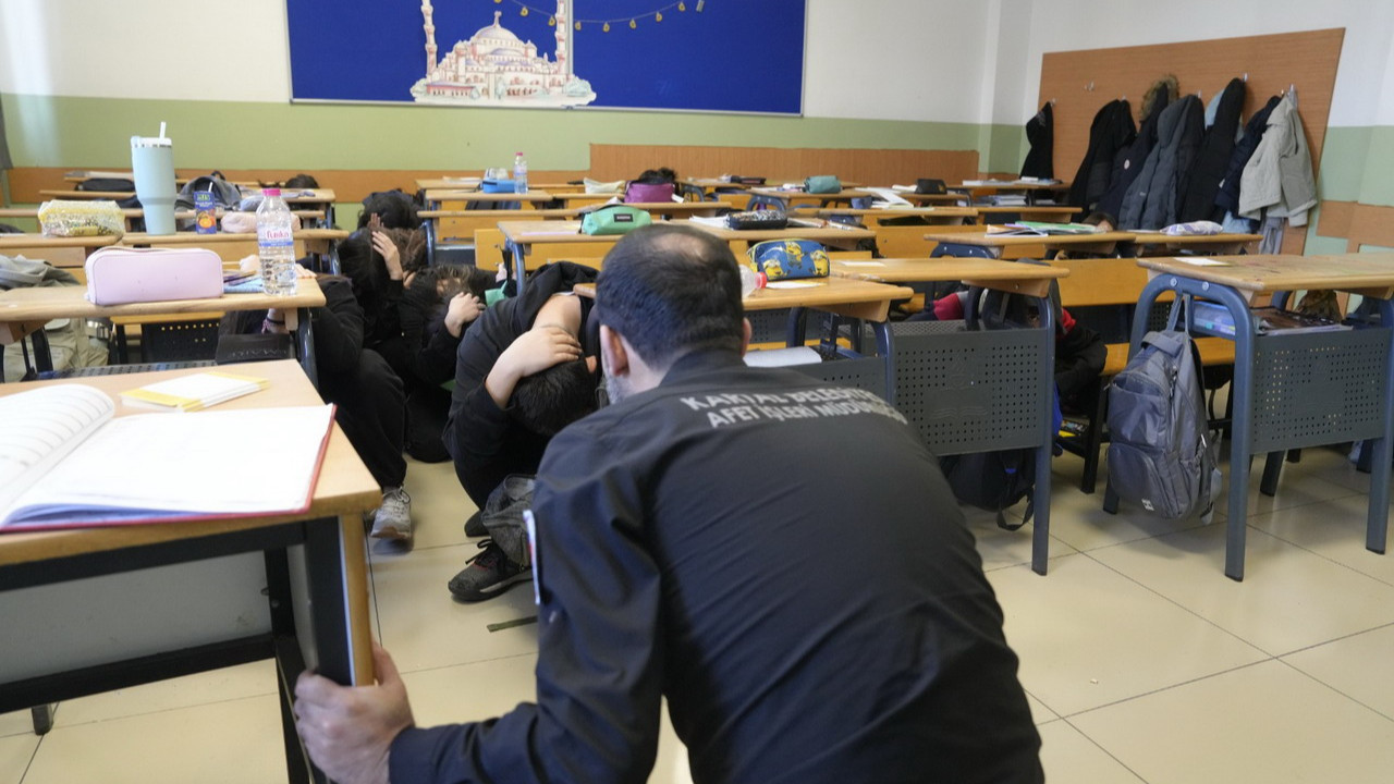 Kartal Belediyesi’nden Okullarda Afet Bilinci Eğitimi