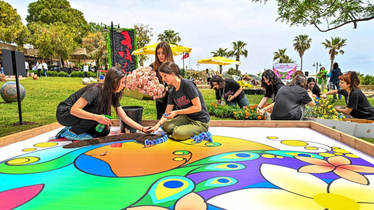 Muratpaşa'da Çiçek Desenleri Günleri için başvurular başladı