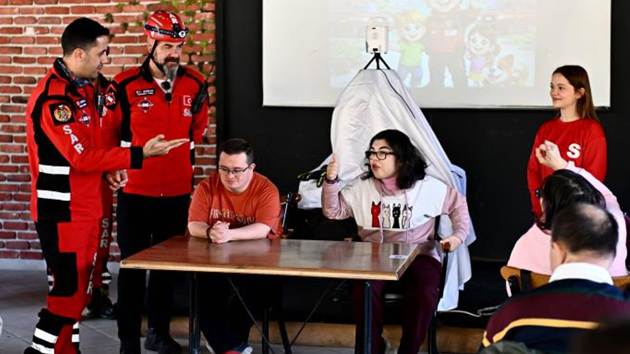 Muratpaşa’dan özel gereksinimli bireylere afet farkındalık eğitimi