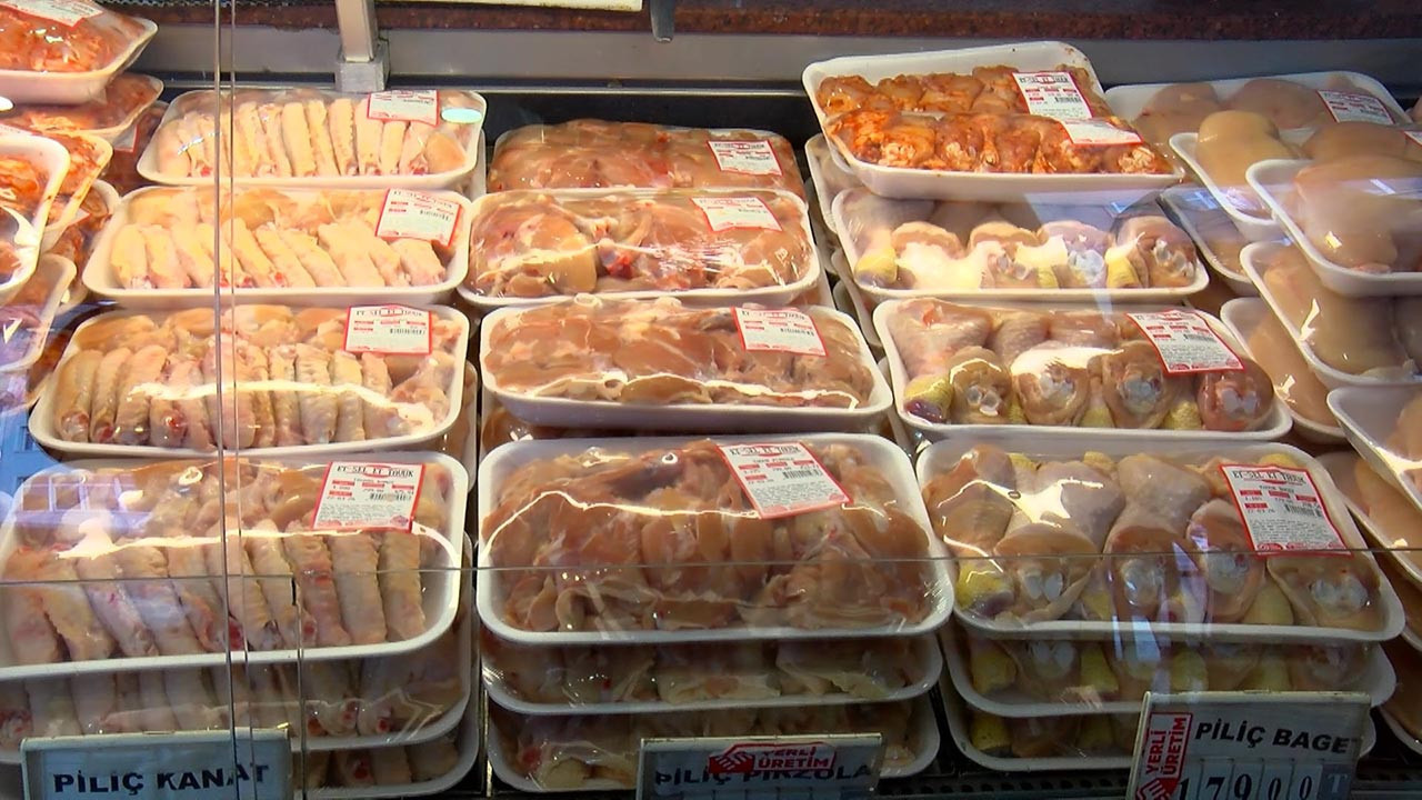 Bayram öncesi tavuk fiyatlarına peş peşe zam: ''Bu tamamen fırsatçılık''