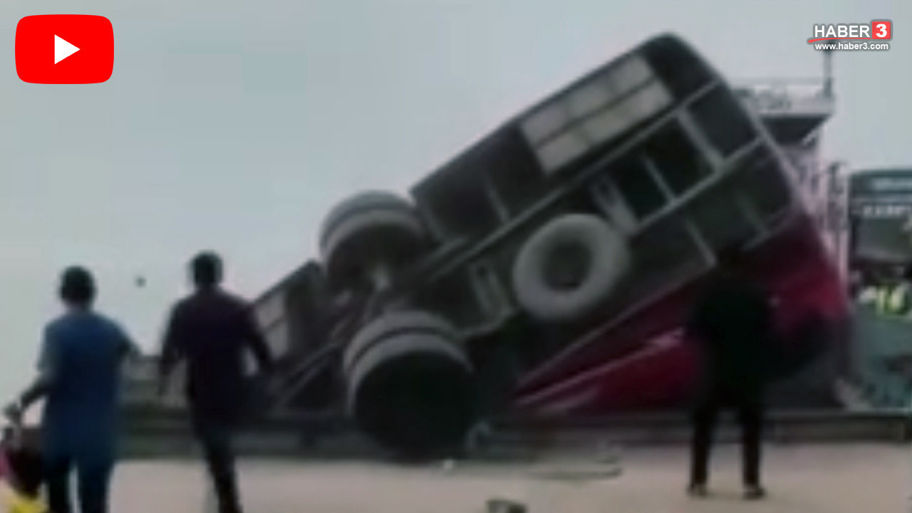 Feribota giriş yapmak isteyen yolcu otobüsü nehre uçtu! Facia saniye saniye kamerada