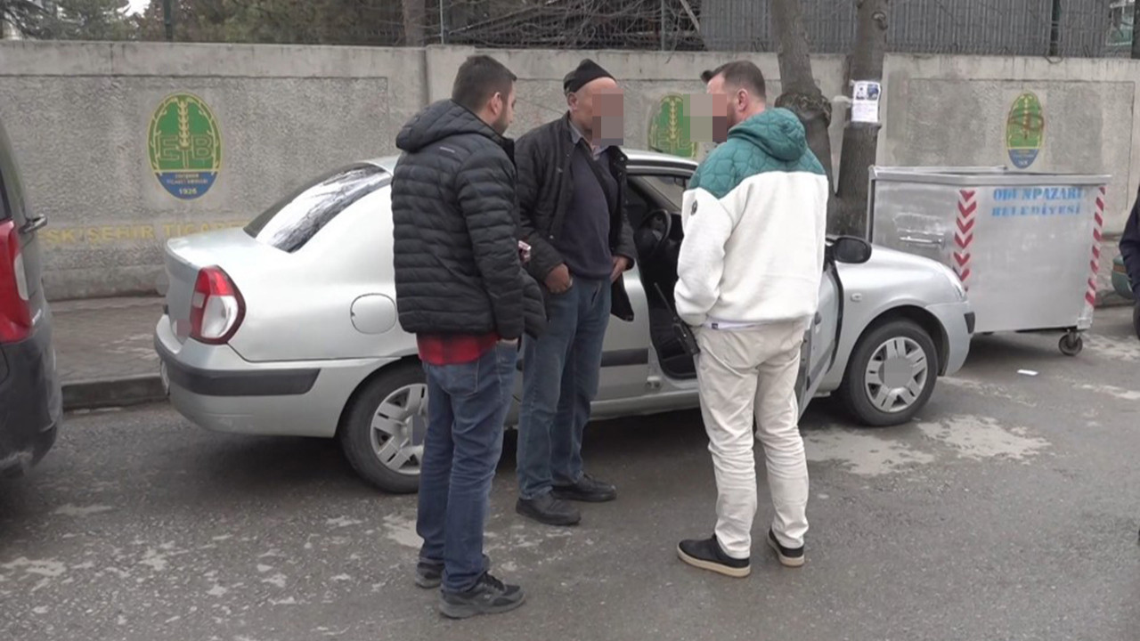 Aracını park ettiği yeri unutunca polisi alarma geçirdi