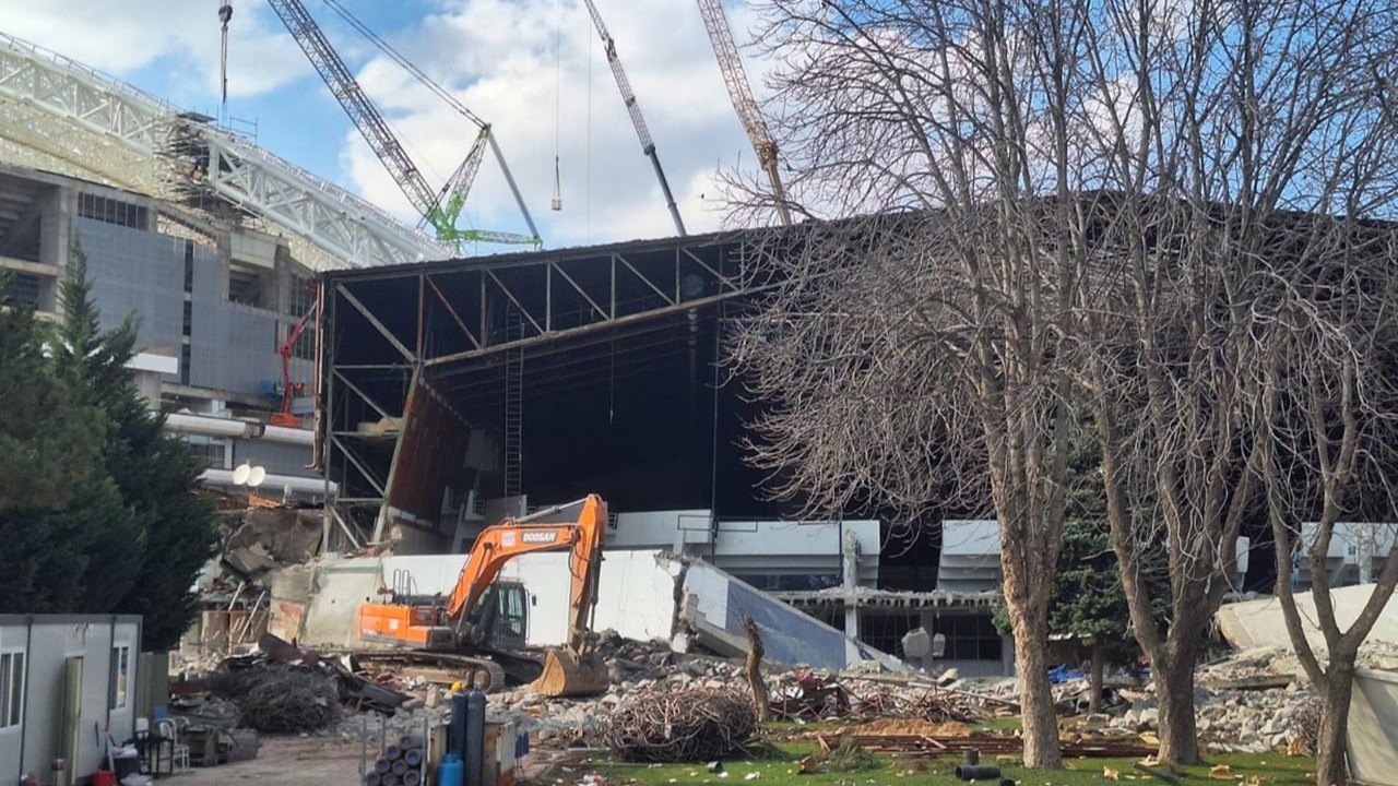 Ankara'da spor salonunun duvarı çöktü