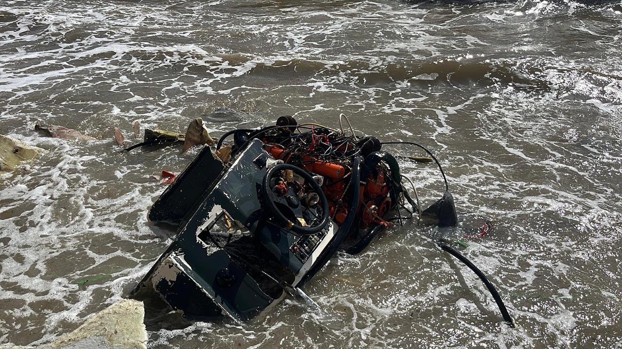 Antalya'da can pazarı: Tekne alabora oldu, 2 kişi ölümden döndü