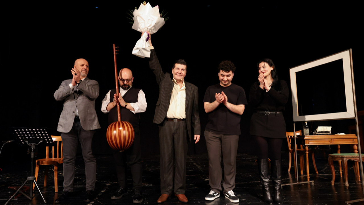 Veli'nin oğlu Orhan Küçükçekmece'de izleyici ile buluştu