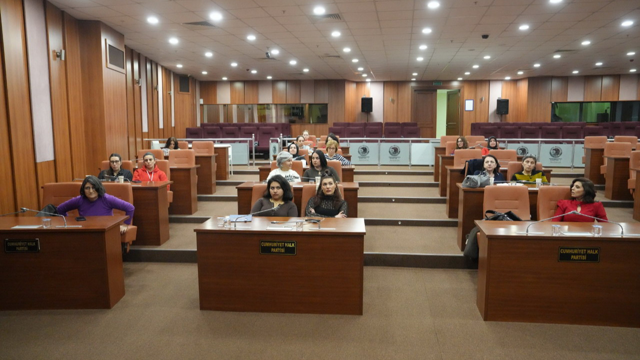 Kartal Belediyesi’nden Kadın İstihdamında Engelleri Aşan Eğitim: “Cam Tavan Sendromu”