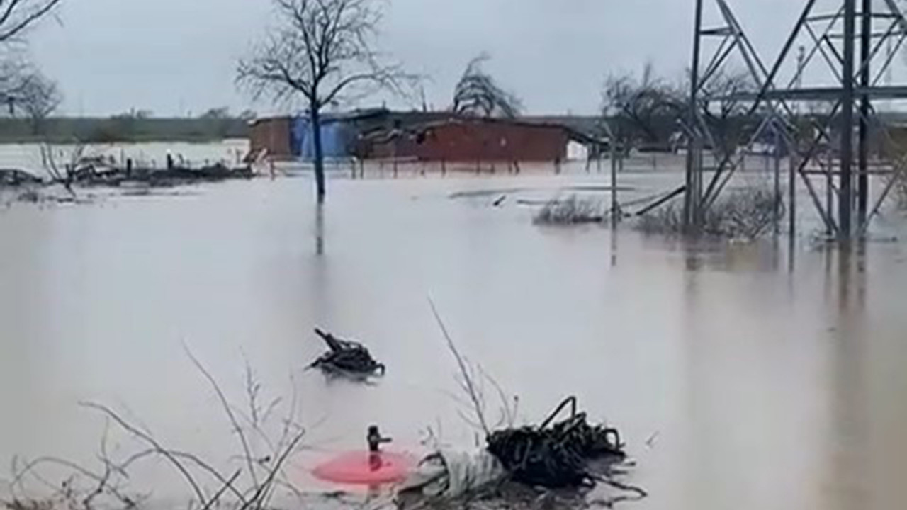 Bursa'da sağanak kabusu: Tarlalar göle döndü!