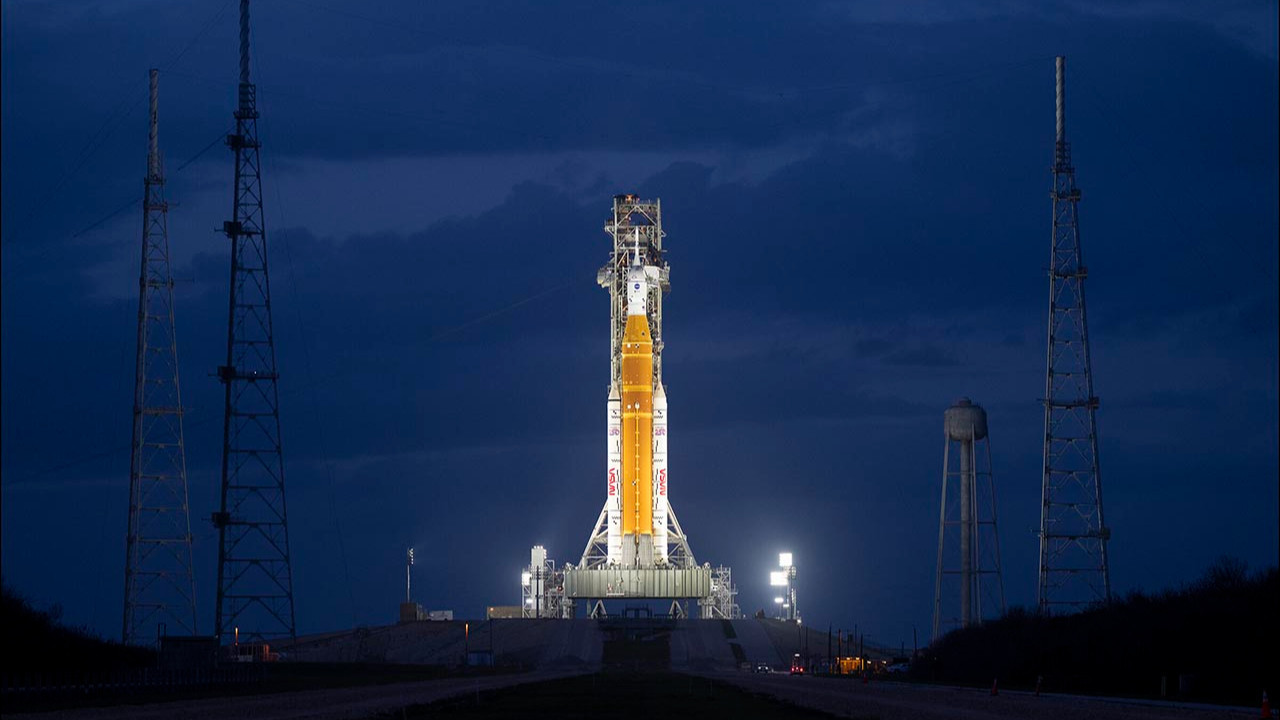 İnsanlık Ay'a geri dönüyor: Geri sayım başladı!