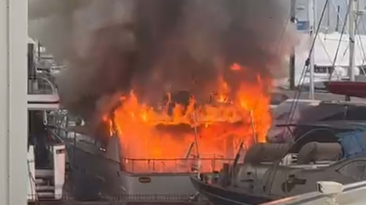 Bodrum tersanesinde korkutan yangın: Ünlü ismin lüks motoryatı kül oldu!