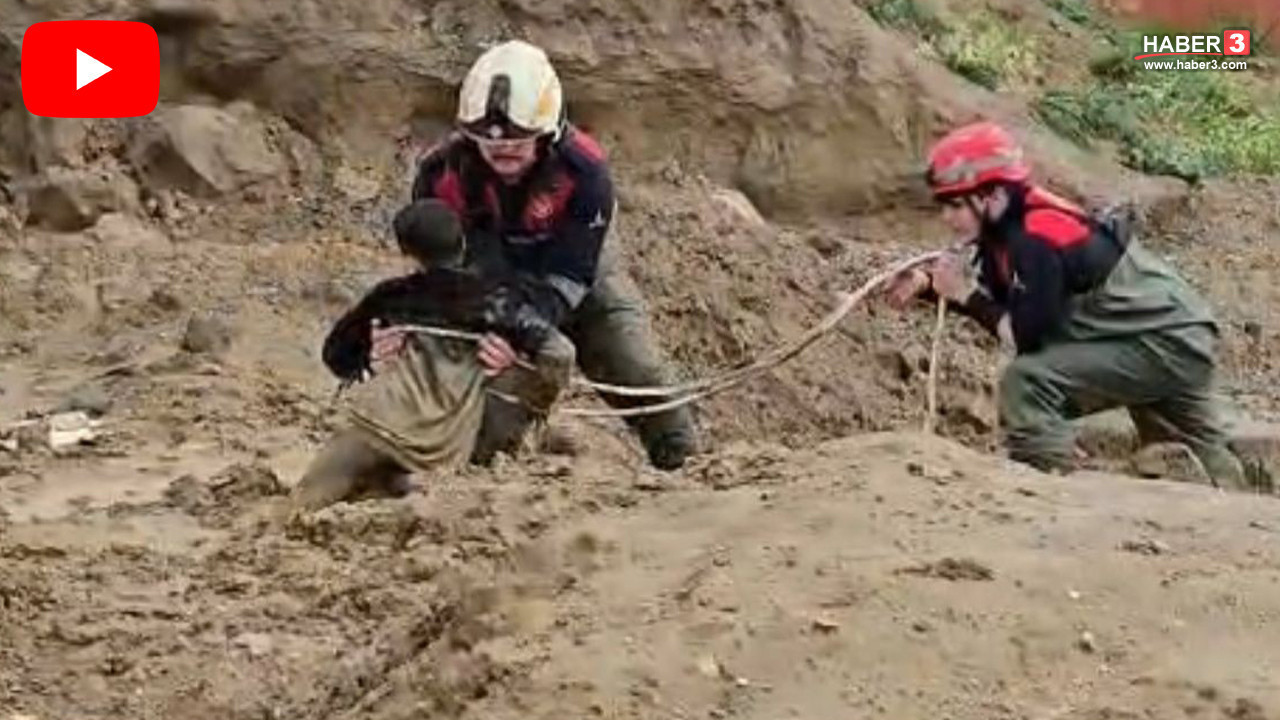 İzmir’de korku dolu anlar! Bataklığa dönen arazide mahsur kalan çocukları itfaiye kurtardı!