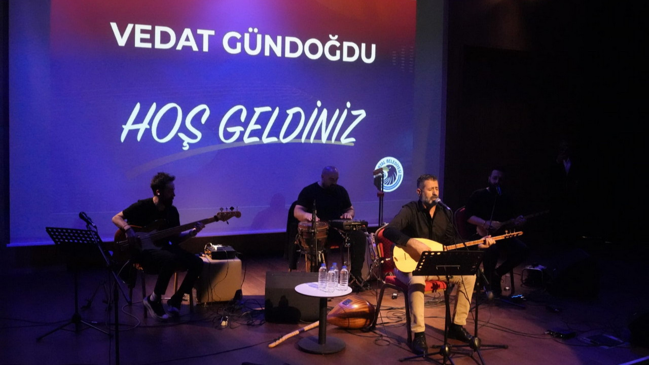 Kartal’da Türkü Rüzgârı: Vedat Gündoğdu Gönülleri Fethetti