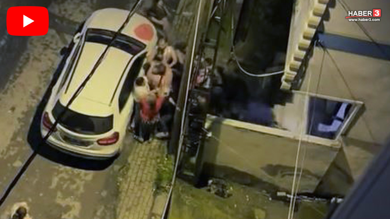 İstanbul'da komşuların sopalı kavgası kamerada!