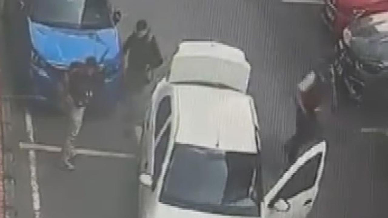 İstanbul'da etkisiz hale getirilen 3 teröristin saldırı hazırlığı kamerada