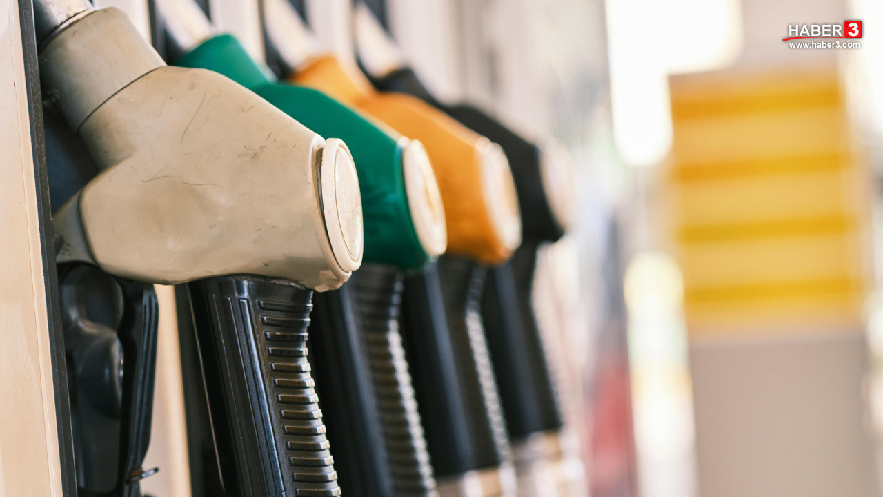Akaryakıttaki rekor indirim sevinci kısa sürdü... Hem benzine hem de motorine yeniden zam geliyor!
