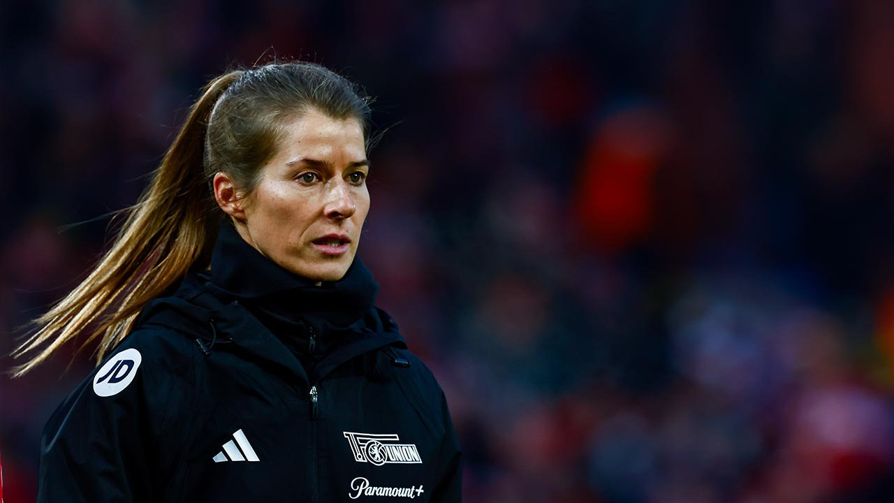 Bundesliga'da bir ilk: Alman ekibi kadın teknik direktöre emanet!