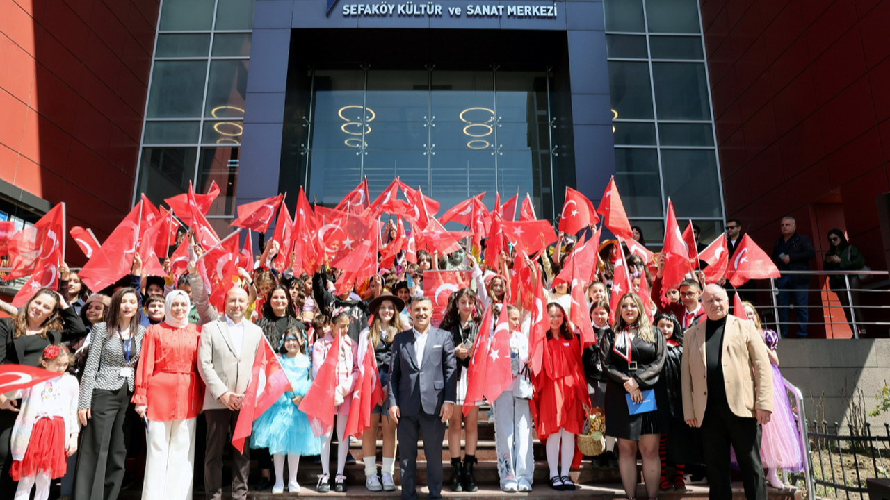 Çocuklar hayal gücünü Küçükçekmece'de sanatla buluşturdu