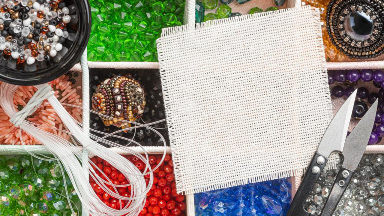 Takı Yapımı İçin En Uygun Cam Boncuk Nasıl Seçilir?
