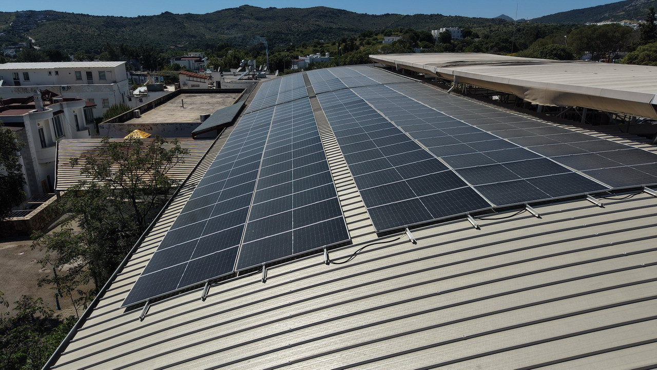 Bodrum'da Bitez Pazar Yeri GES Projesinde Enerji Verimliliği Artıyor