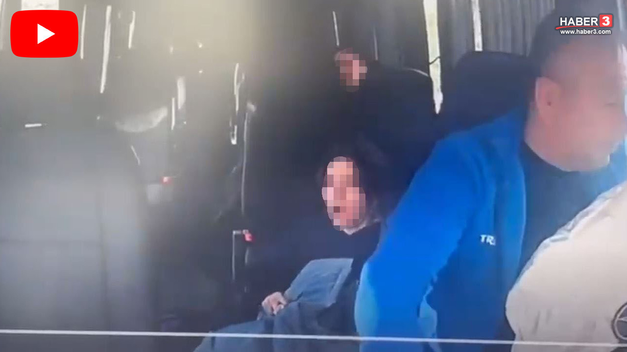 İstanbul'da kafa kafaya korkunç kaza! Emniyet kemersiz öğrenci aracın içinde koridorun içine uçtu!