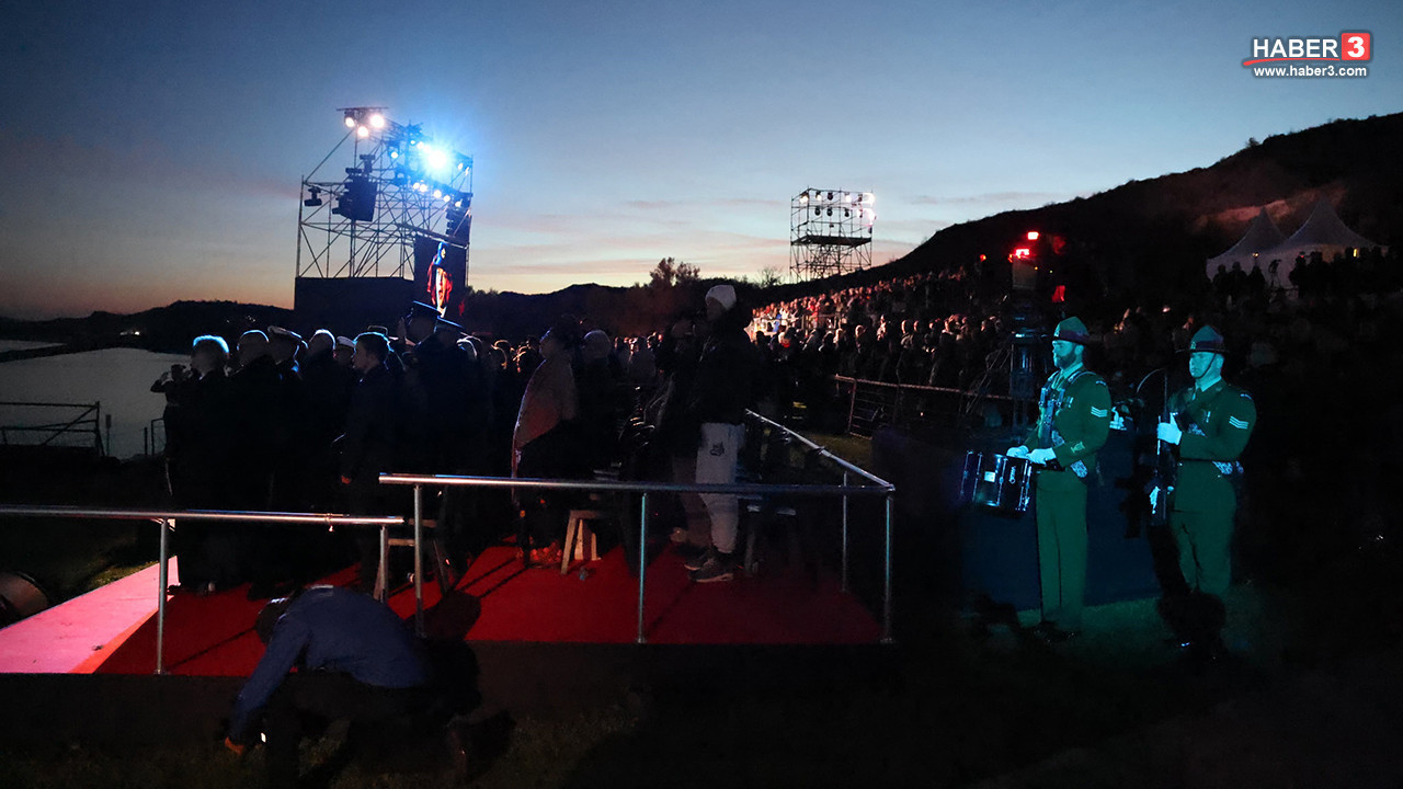 Gelibolu’da Anzakların şafak ayininde Atatürk’ün Anzak annelerine yazdığı tarihi mektubun yankılandı