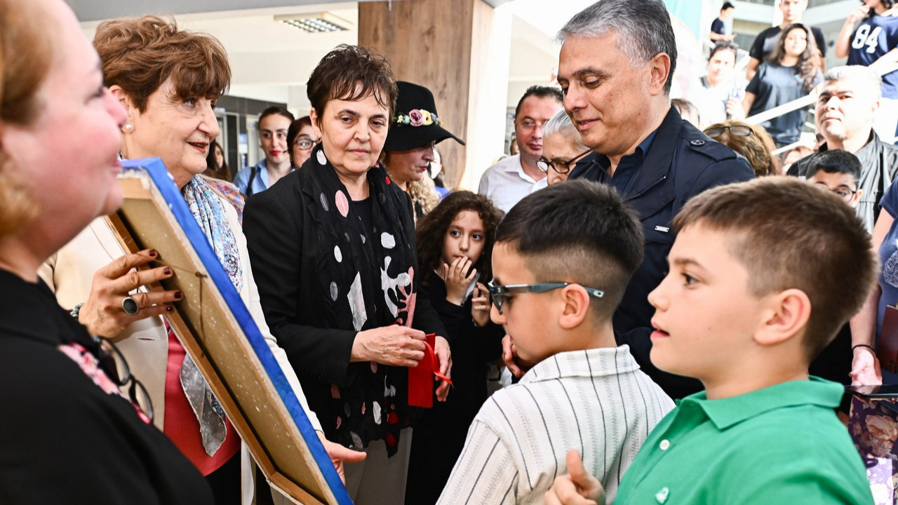 ‘Geleceğin Renkleri’ Muratpaşa’da kapılarını açtı