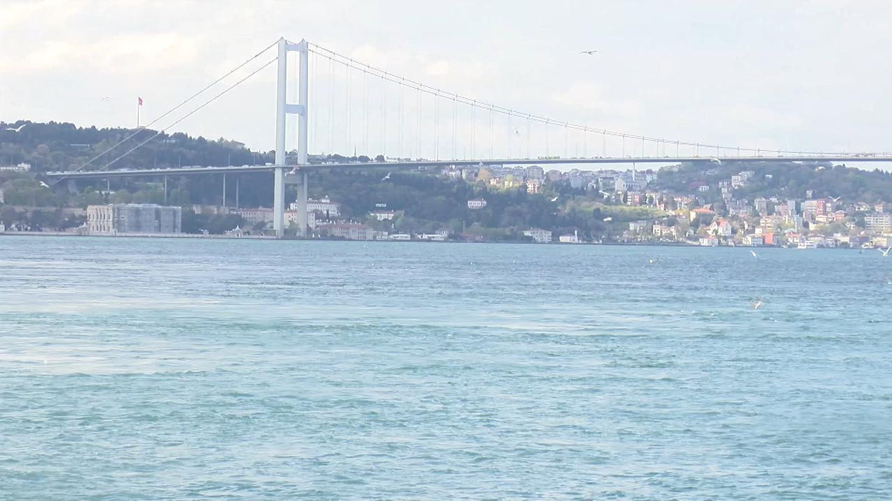 İstanbul Boğazı gemi trafiğine kapatıldı