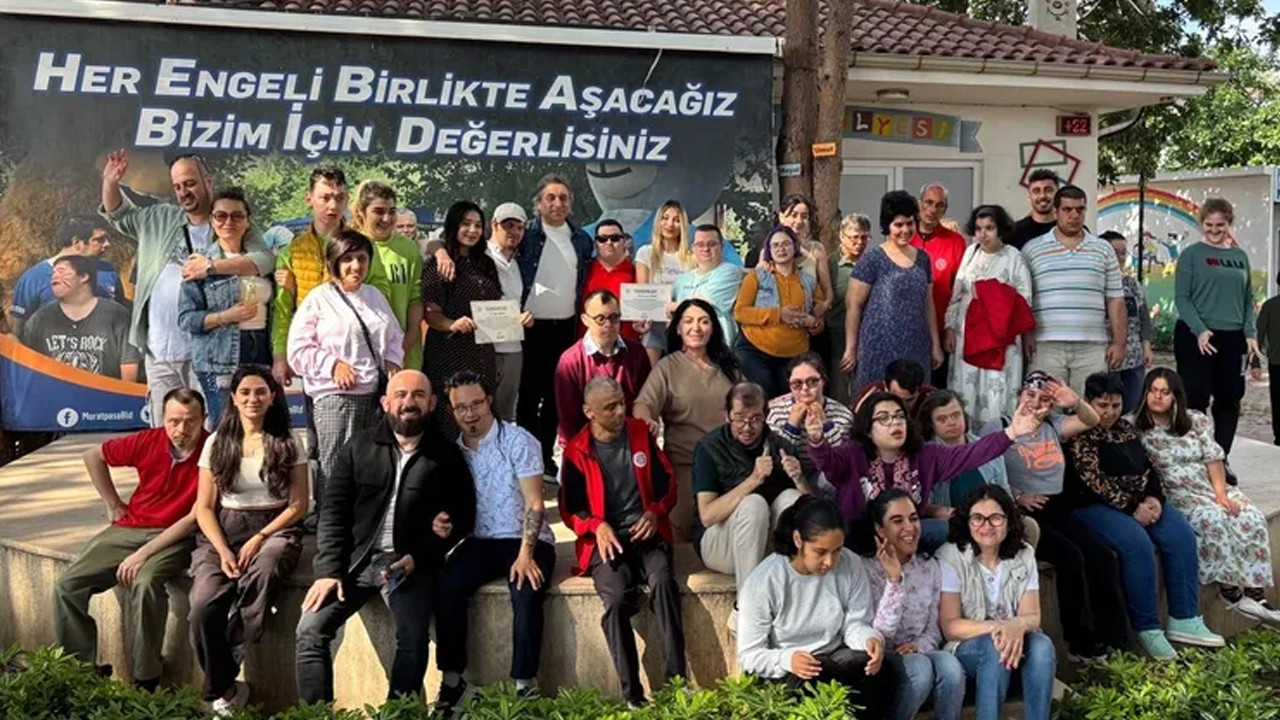 Muratpaşa Belediyesi'nin Engelsiz Kafe'si 11 yaşında