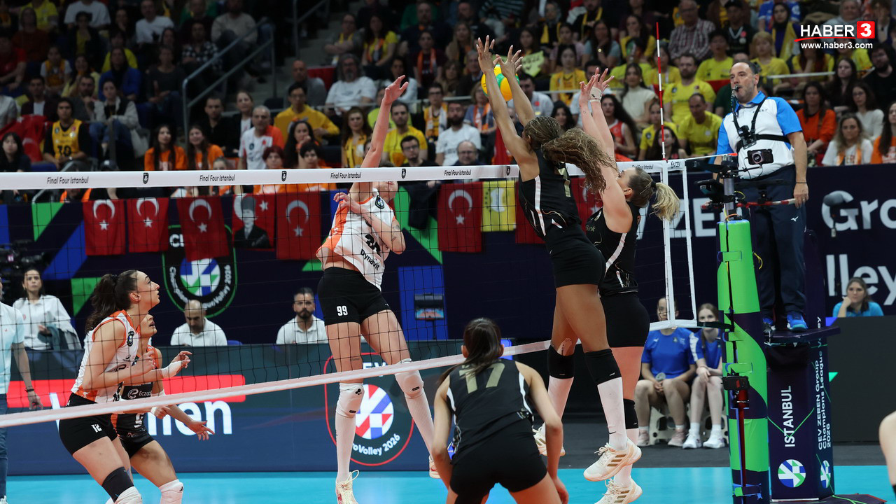 Filedeki Türk derbisinde VakıfBank, Eczacıbaşı Dynavit'i devirip 7. kez Şampiyon oldu!