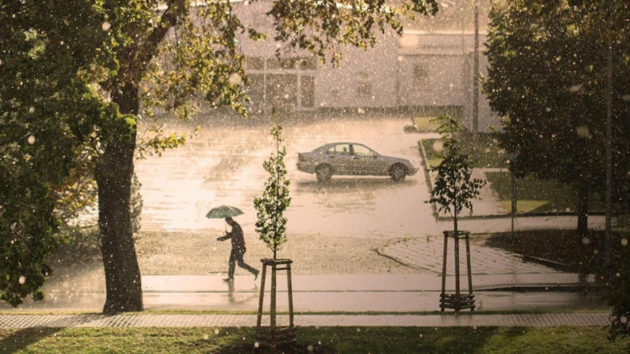 Hafta sonu planı olanlar dikkat! Sağanak yağışlar geri dönüyor