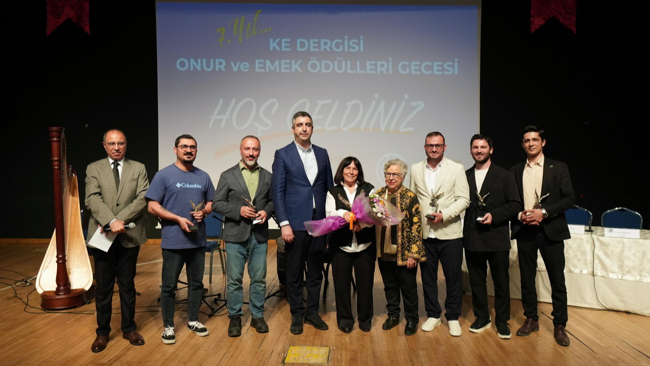 Kartal'da KE Dergisi 7. Yılını ''Onur ve Emek'' Ödülleriyle Taçlandı