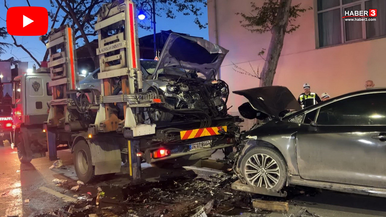 İstanbul'da iki otomobil kafa kafaya çarpıştı: 9 yaralı var!