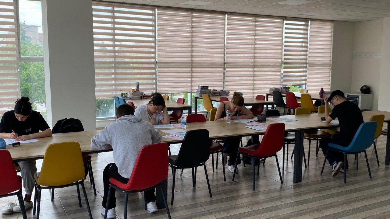 Altıeylül'de üniversite hayaline güç veren destek