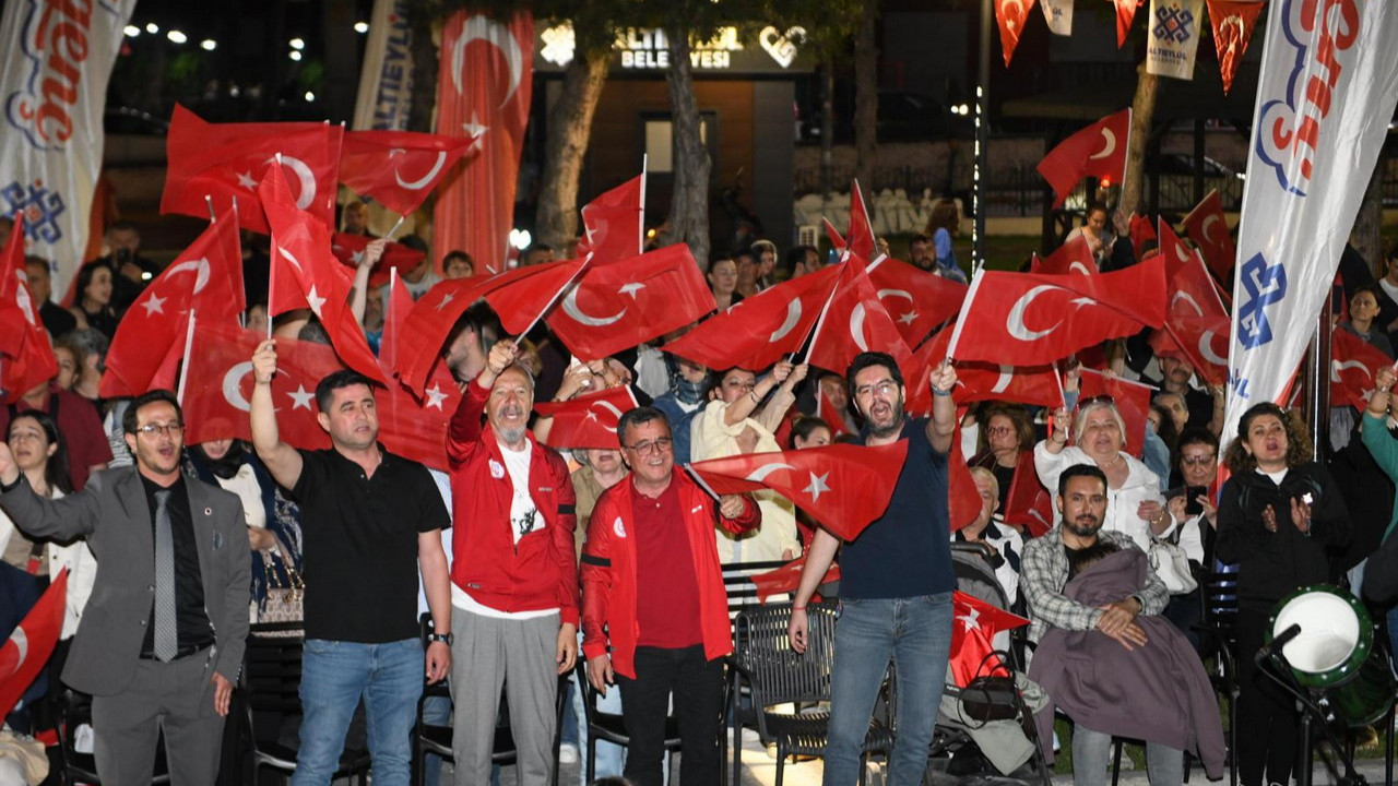 Altıeylül'de gençlik şöleni; 75. Yıl Parkı’nda renkli görüntüler yaşandı
