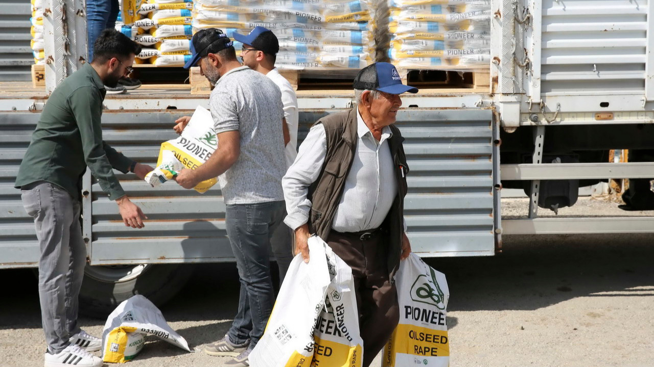 ABB’den kanola tohumu desteği: 1200 torba kanola tohumu 24 bin dekar alanda toprakla buluştu