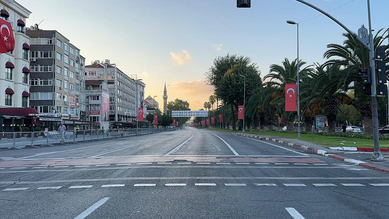 İstanbullular dikkat: Bu yollar trafiğe kapatıldı