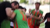 Sahada skandal! Şırnak'ta bir koruma polisi sahaya dalıp futbolcuyu darp etti!