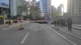 ''İstanbul'un Manhattanı''nda yol çöktü!