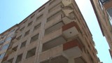 İstanbul'da 3,7'lik deprem sırasında balkonlar çöktü!