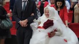 Liseli gençler huzurevinde kalan 65 yaşındaki teyzelerinin hayalini gerçek yaptı!
